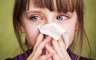 3 болезни, при которых появляются конъюнктивит и сопли у ребенка